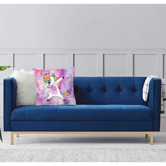 🍭 3/$10 👯♀️Host Pick⚡️FREE w/ $30 purchase: Dabbing Unicorn Print Cushion Cover - Picture 2 of 7